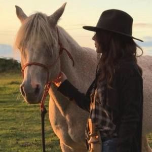 Meet your Posher, Jen